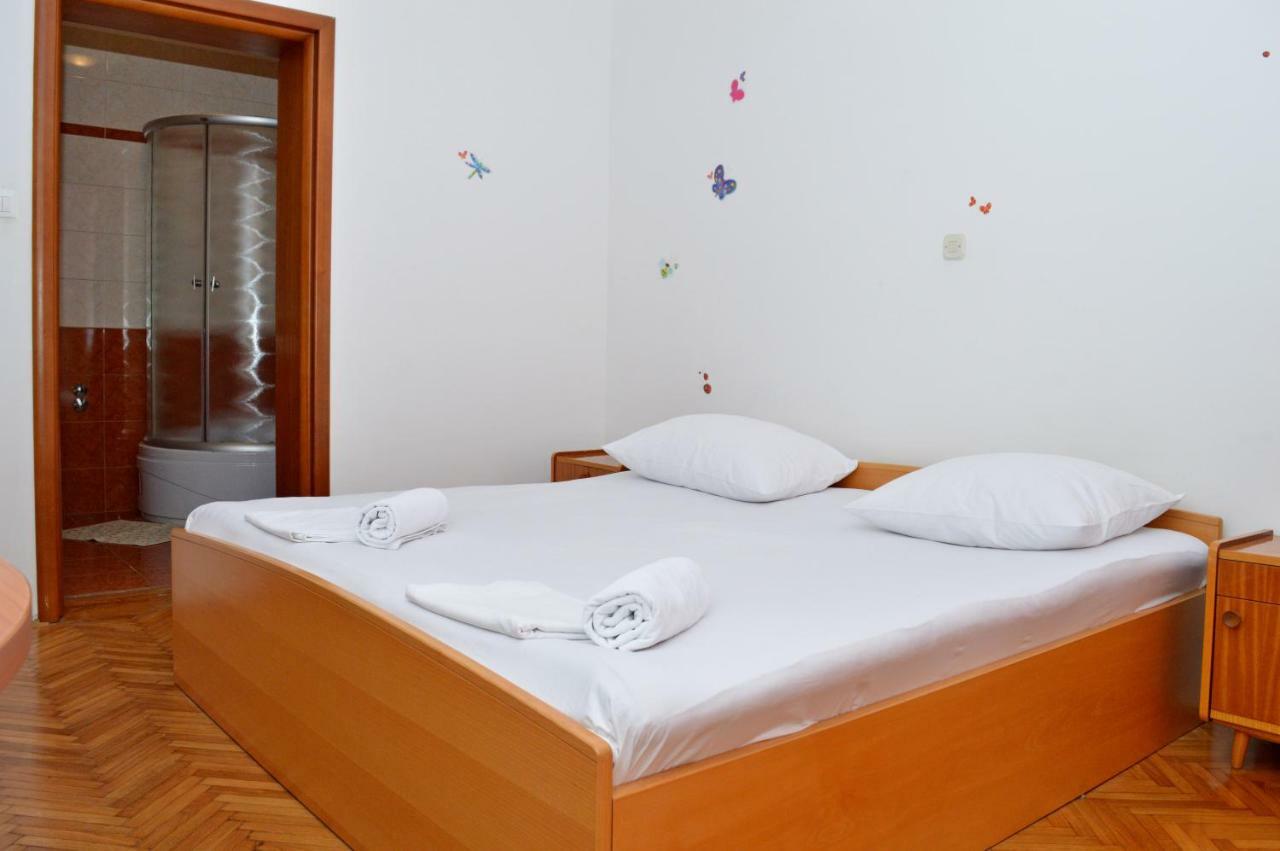 Apartments Macak Новаля Екстер'єр фото